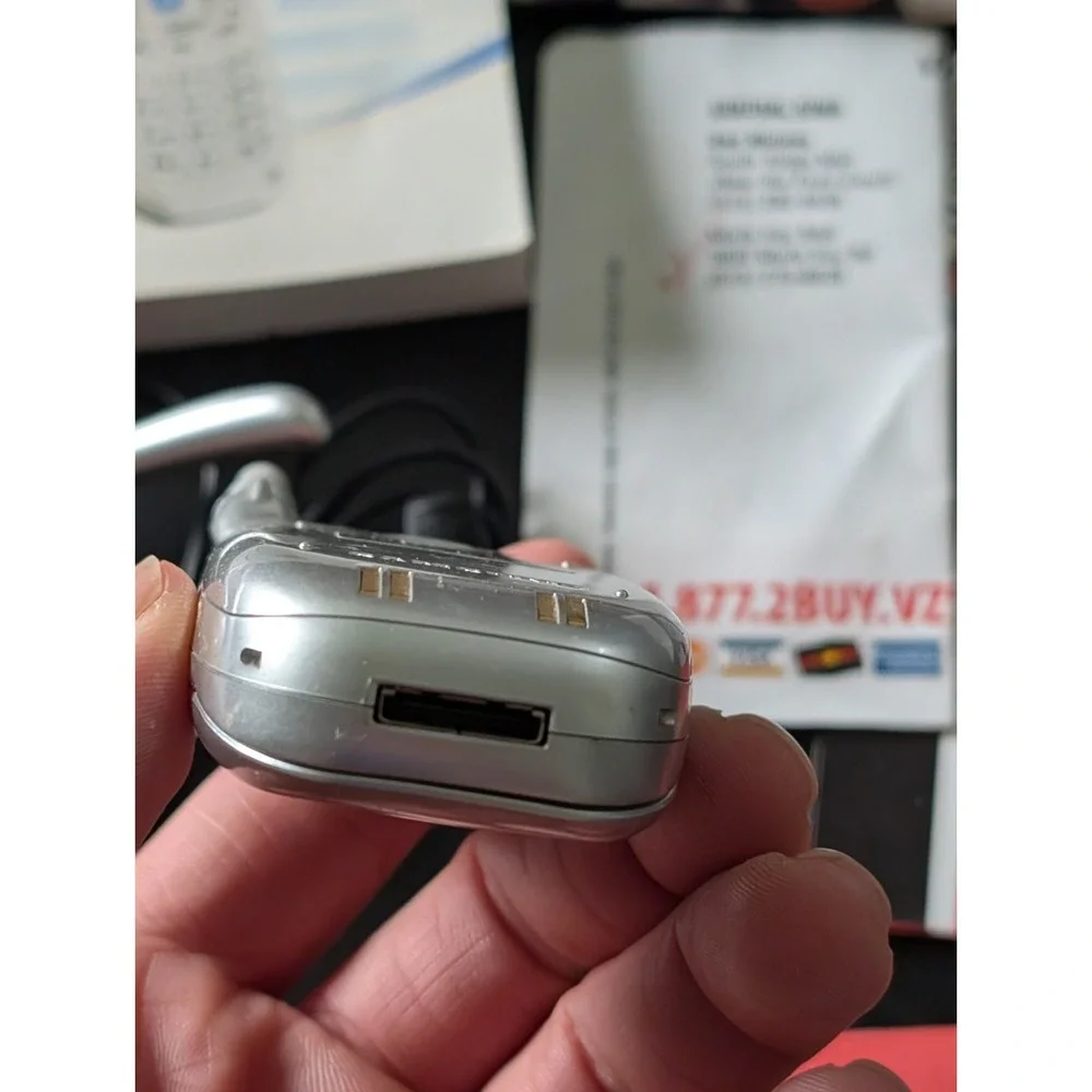 Samsung SCH-A650 - Silver (Verizon) Flip Phone Untested As / Is‎ - Prop Phone